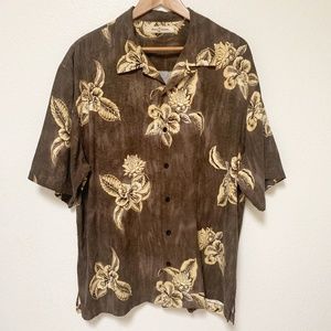 Tommy Bahama | Button Down Shirt XL